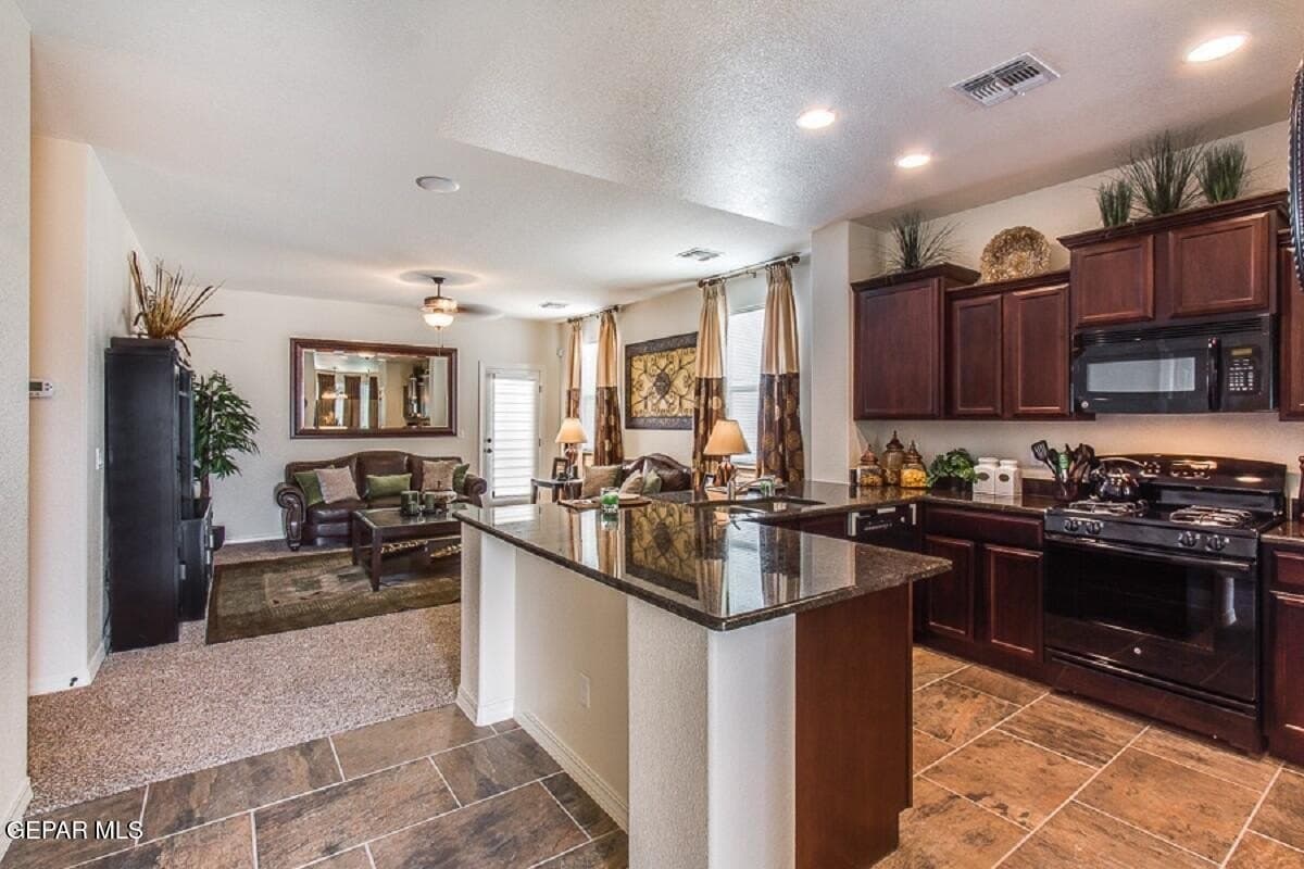 11 acres in El Paso County gallery image 4