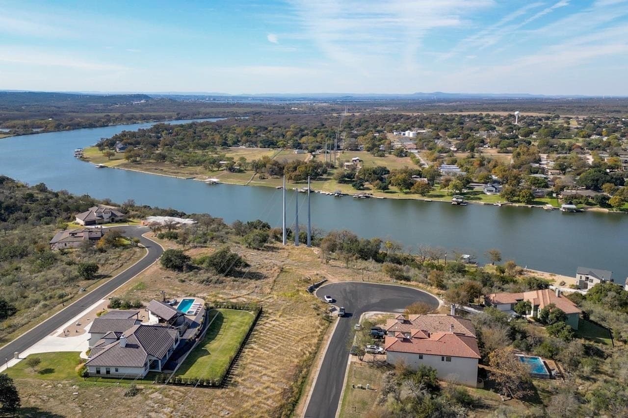 1.24 acres in Burnet County