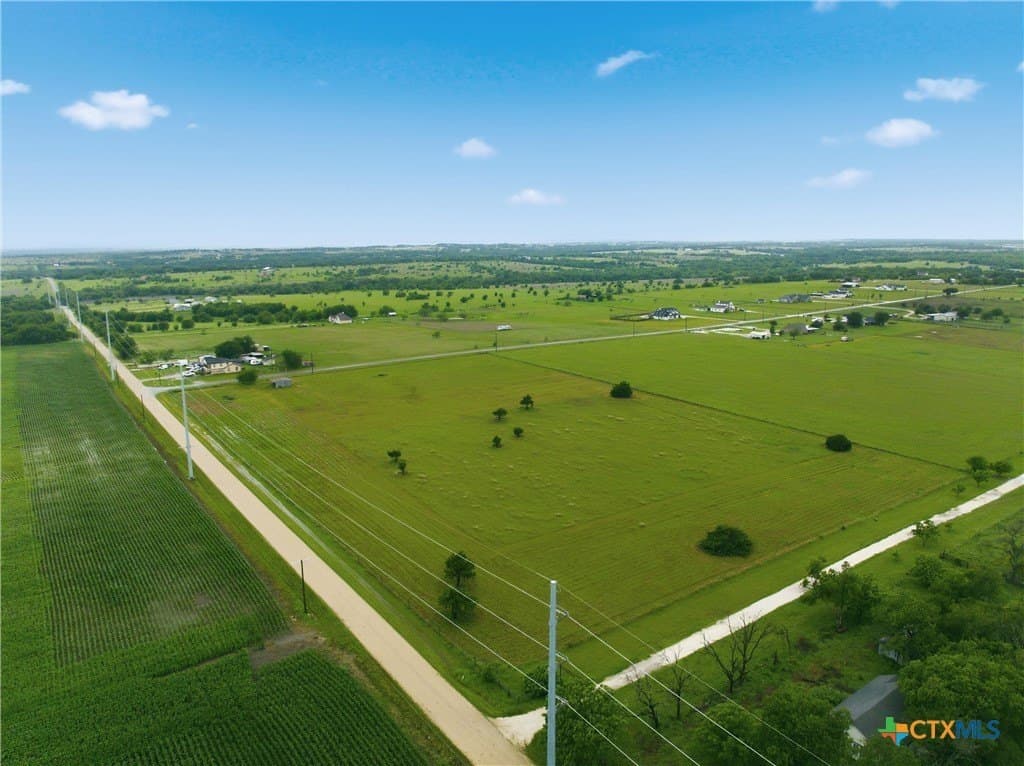 5 acres in McLennan County - photo 8