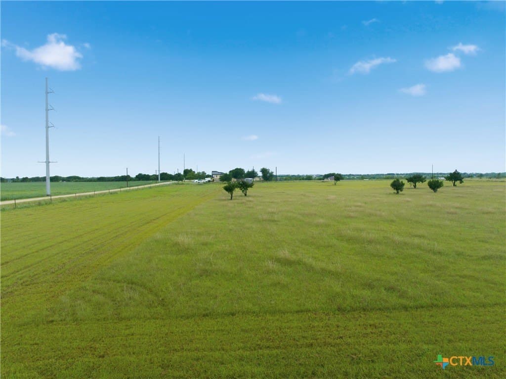 5 acres in McLennan County gallery image 4
