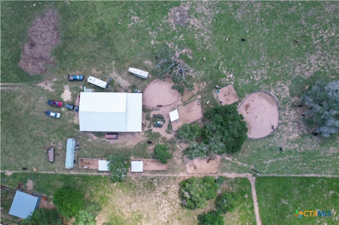 23.38 acres in Lavaca County - photo 8