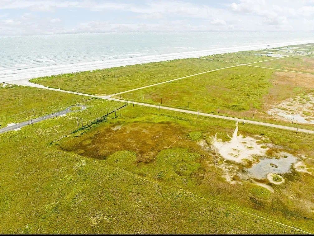 0.34 acres in Nueces County - photo 10