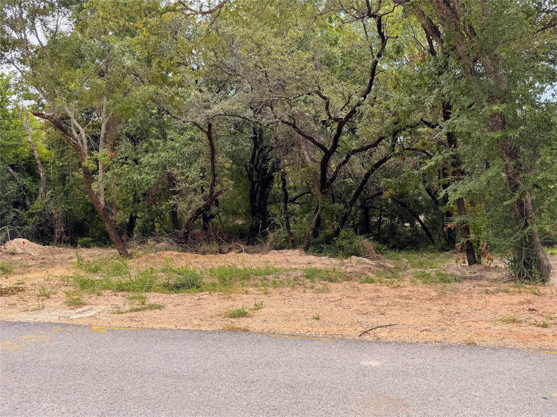 0.56 acres in Tarrant County - photo 11
