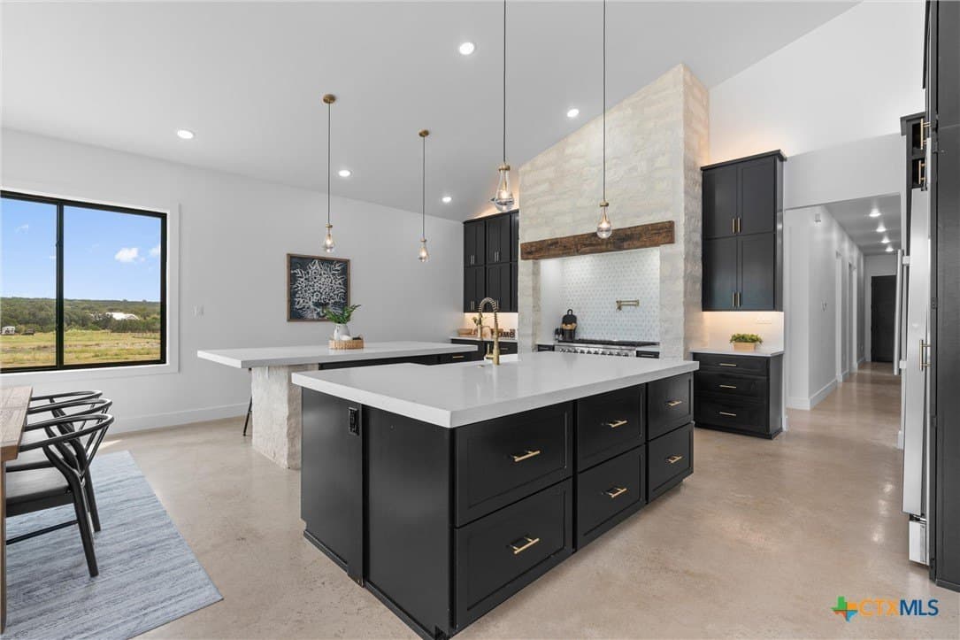 14.57 acres in Burnet County gallery image 3