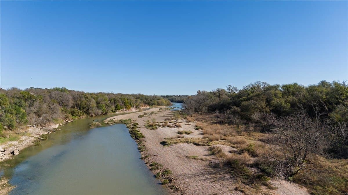 93.88 acres in Hill County - photo 18