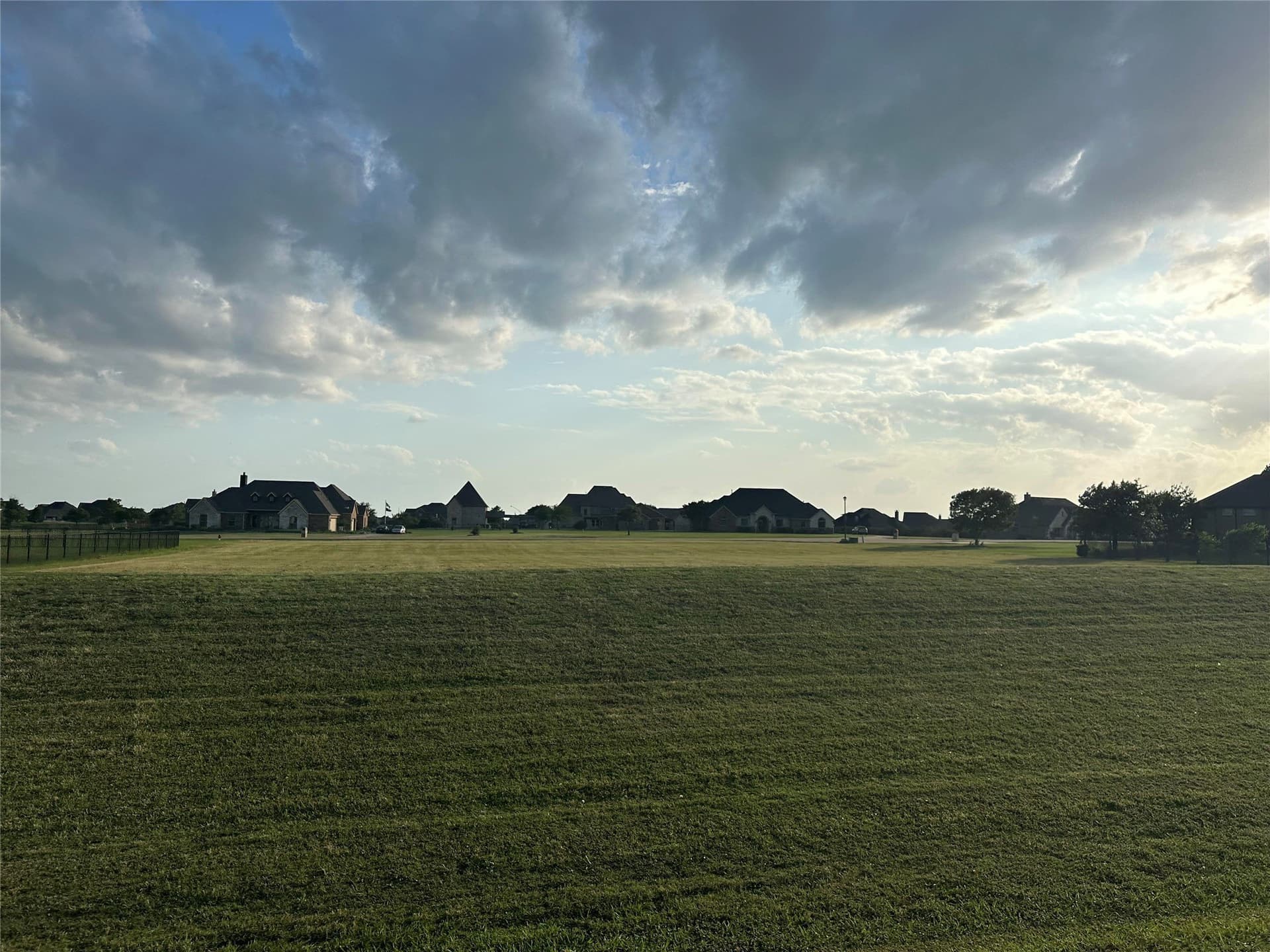 1.5 acres in Rockwall County