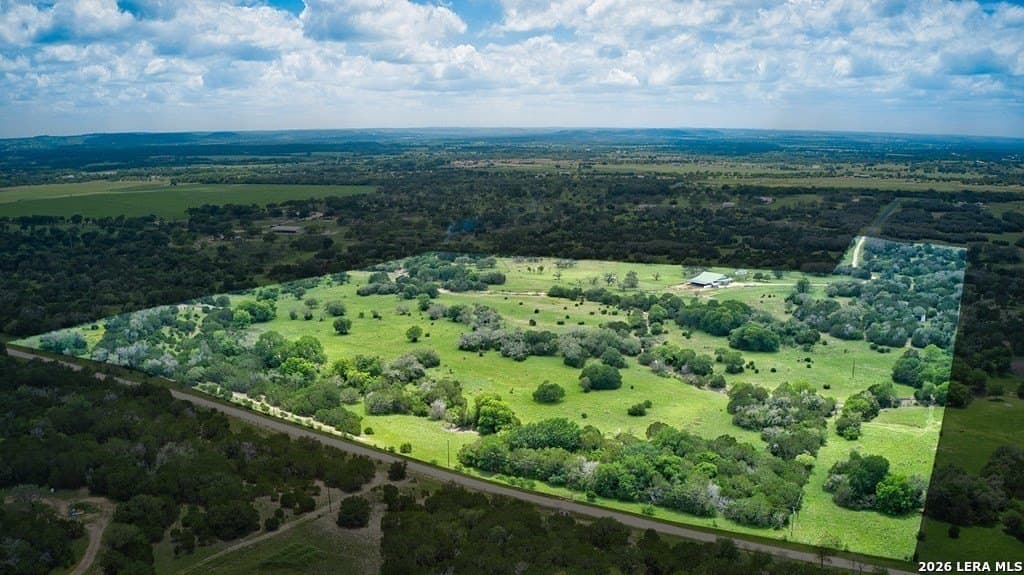 60.87 acres in Kerr County gallery image 4