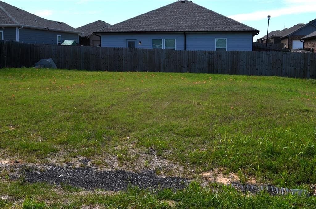 0.11 acres in Henderson County gallery image 3