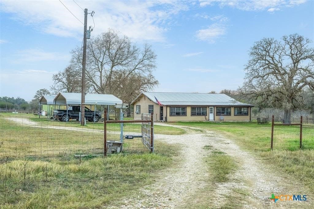 44.97 acres in Gonzales County