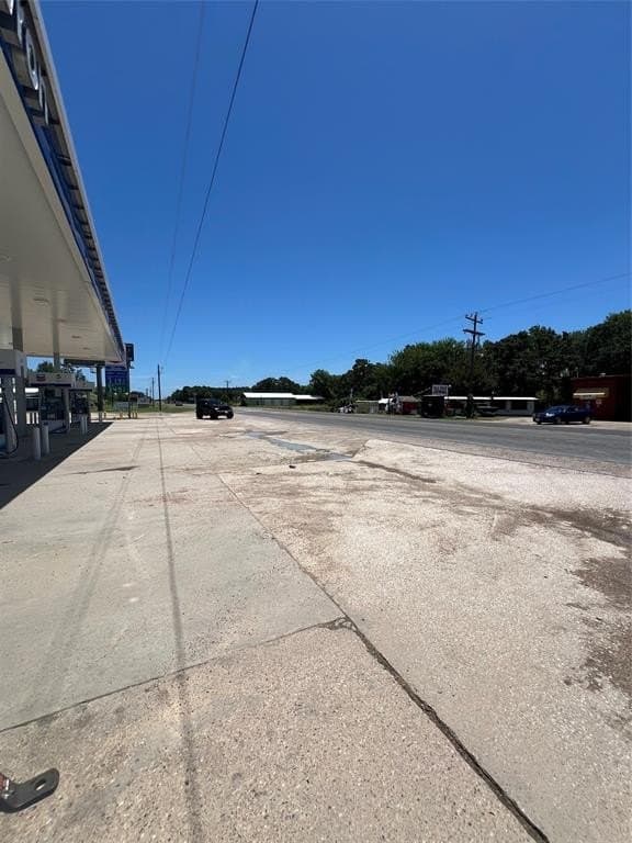 16.6 acres in Henderson County gallery image 3