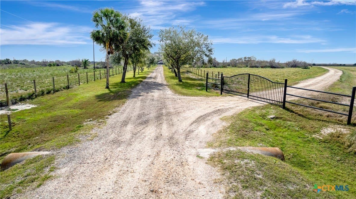 199 acres in Calhoun County - photo 7
