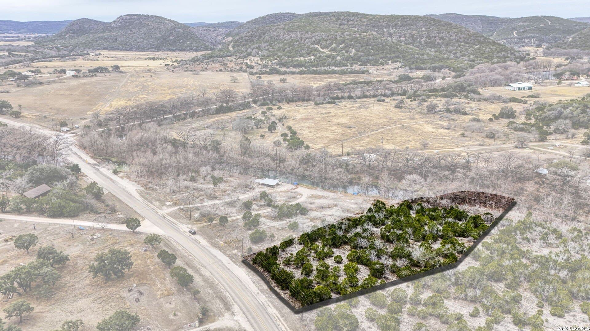 1.07 acres in Bandera County gallery image 4