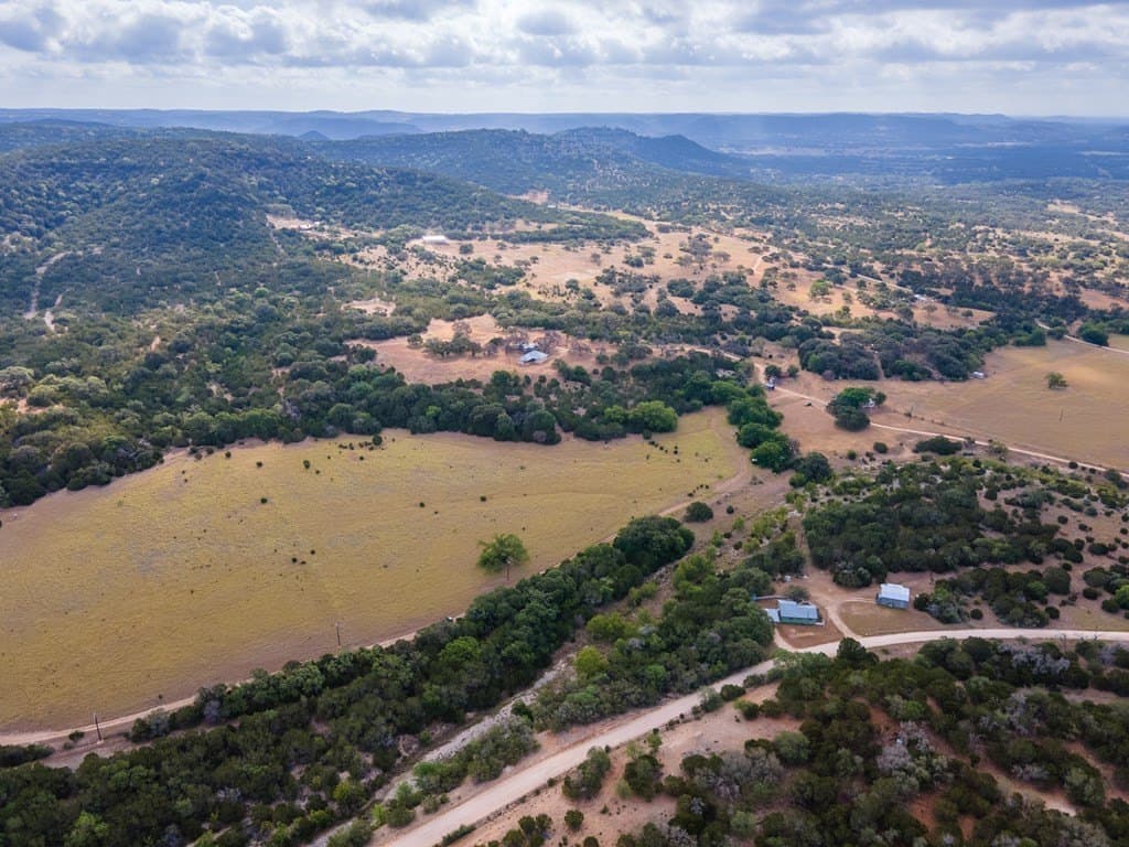44.26 acres in Bandera County gallery image 3