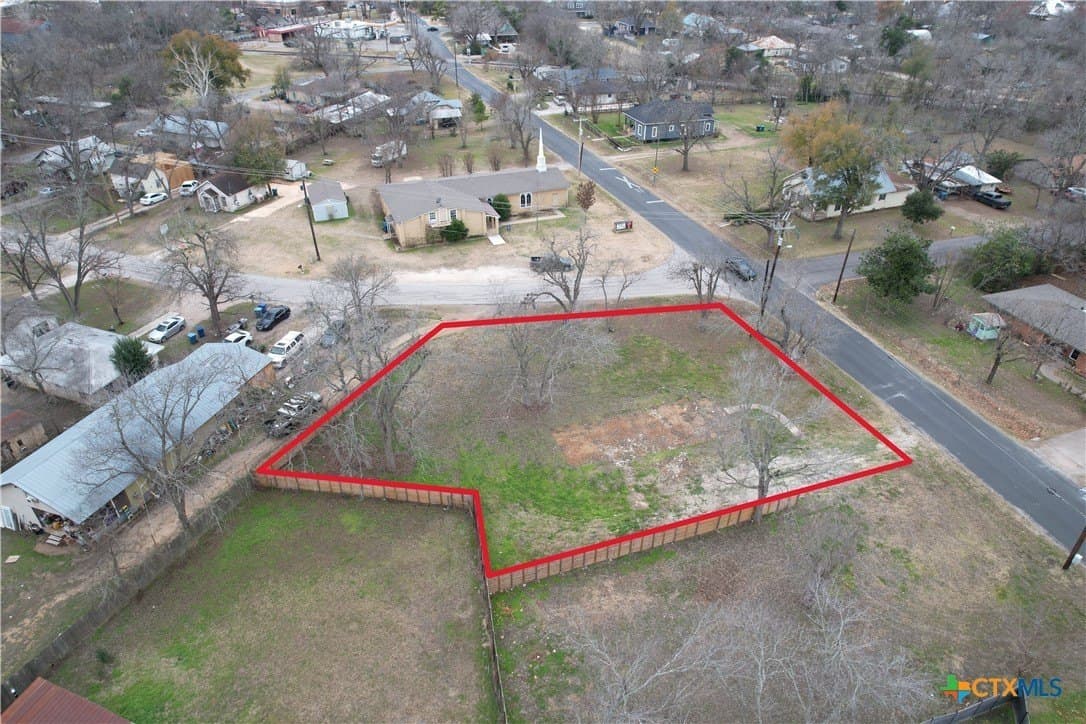 0.34 acres in Bastrop County gallery image 2