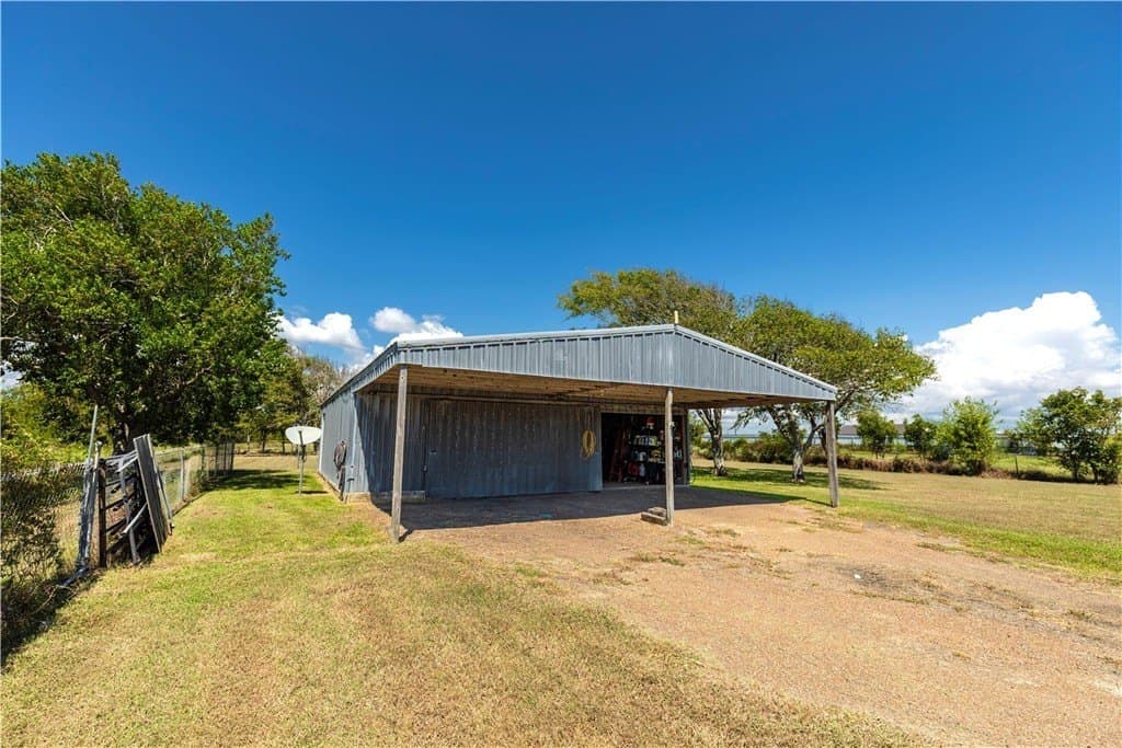1.35 acres in MATAGORDA County - photo 2