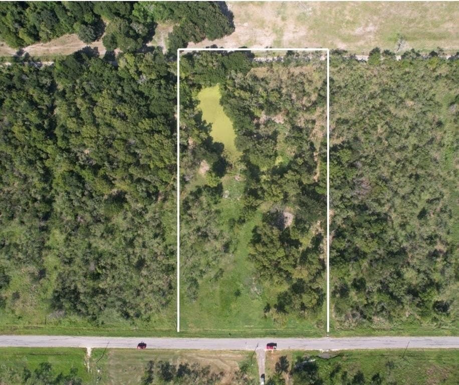 3.6 acres in Navarro County