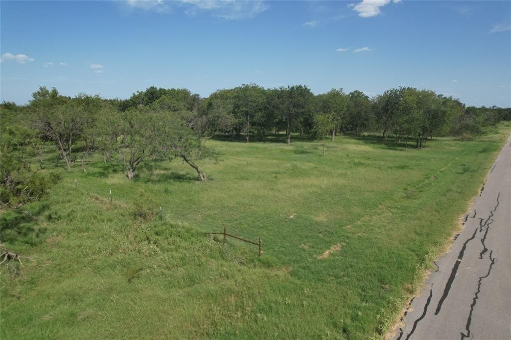 3.6 acres in Navarro County gallery image 2