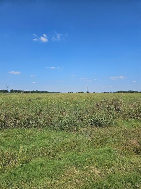 7.4 acres in Ellis County