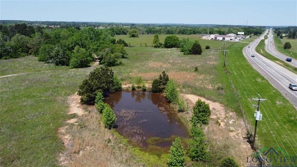 5.5 acres in Gregg County