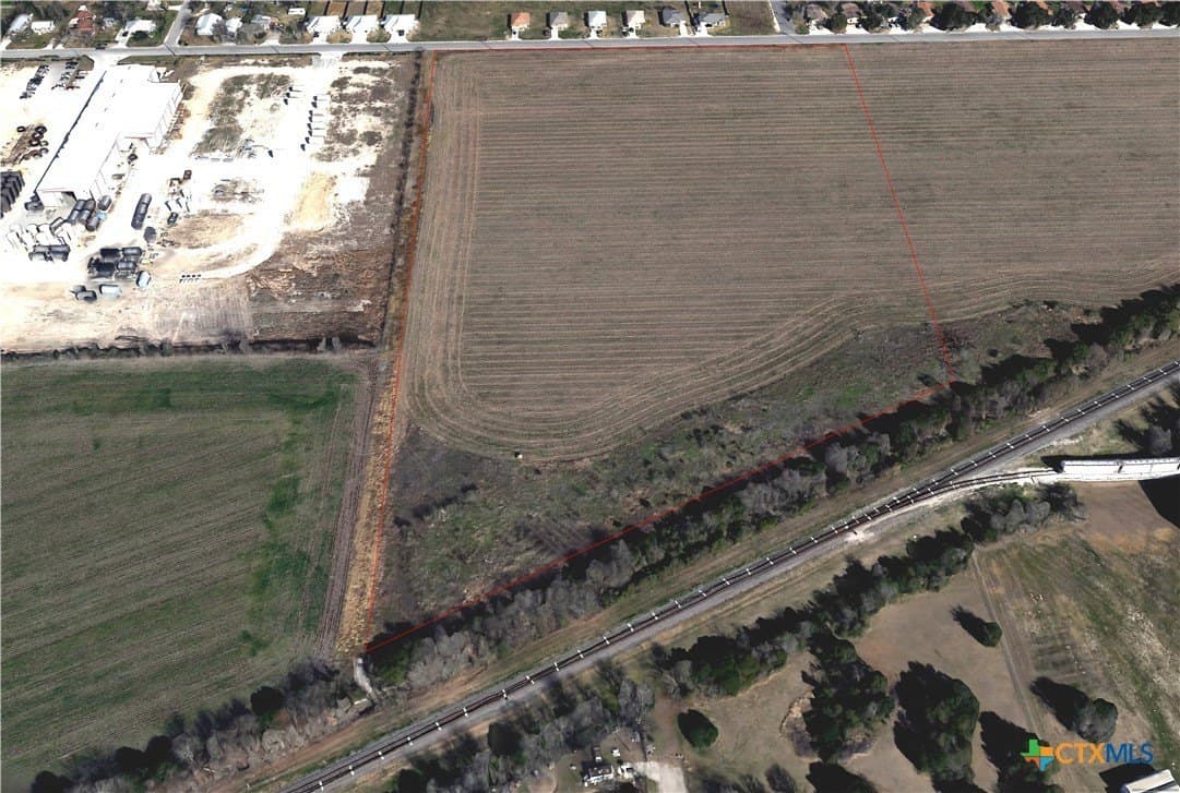 11.1 acres in Guadalupe County gallery image 2