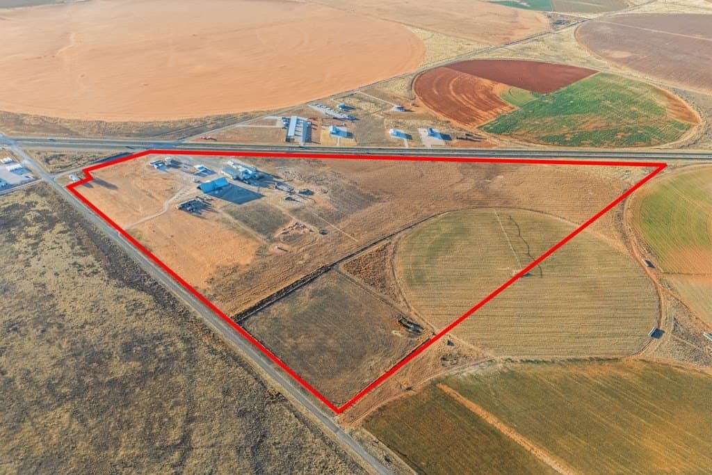 100 acres in Gaines County gallery image 2