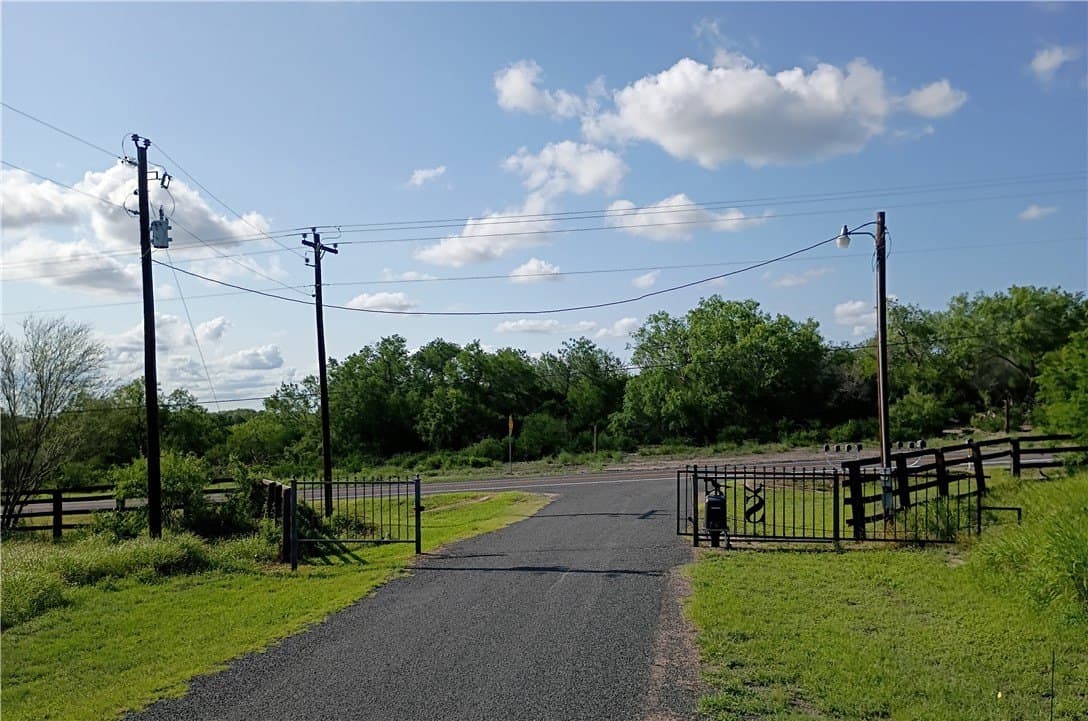3.04 acres in Live Oak County - photo 10
