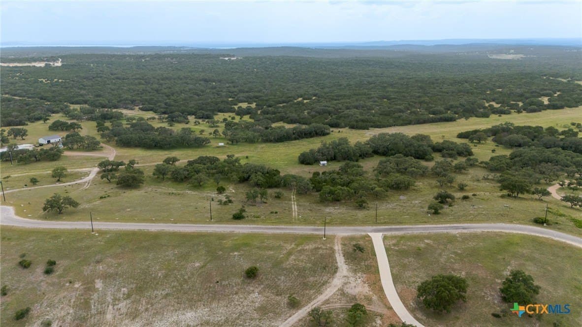 6 acres in Burnet County gallery image 4