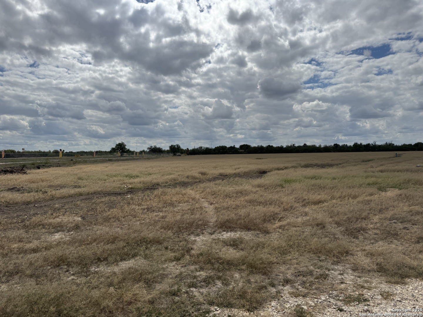 5.89 acres in Zavala County - photo 5