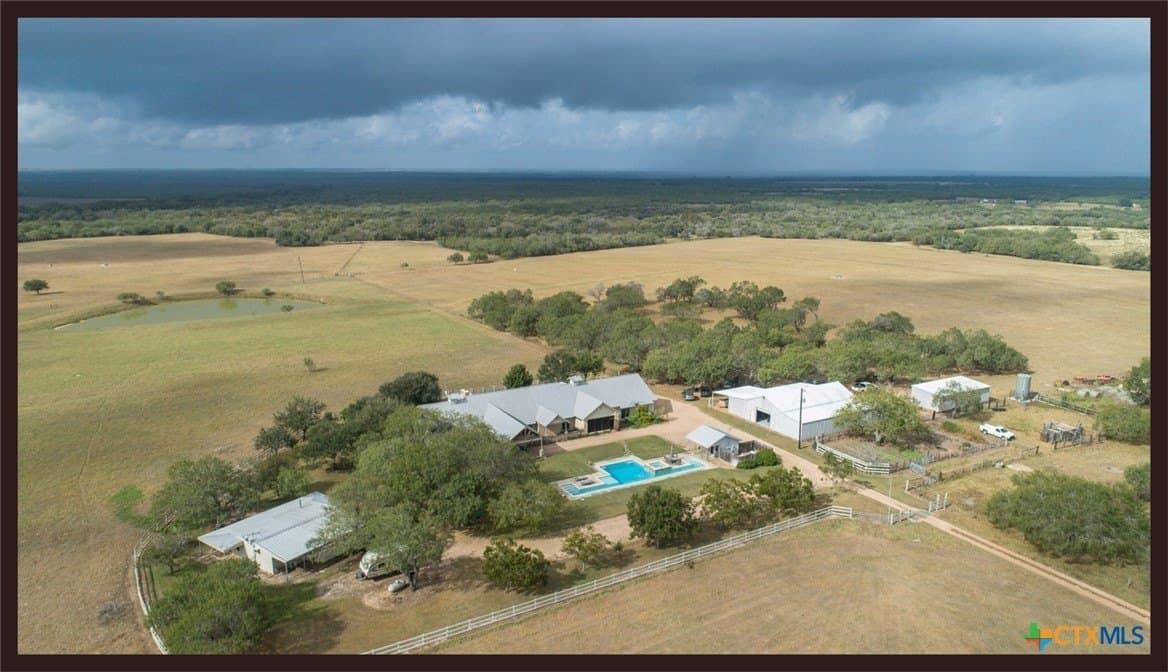401 acres in Karnes County featured view