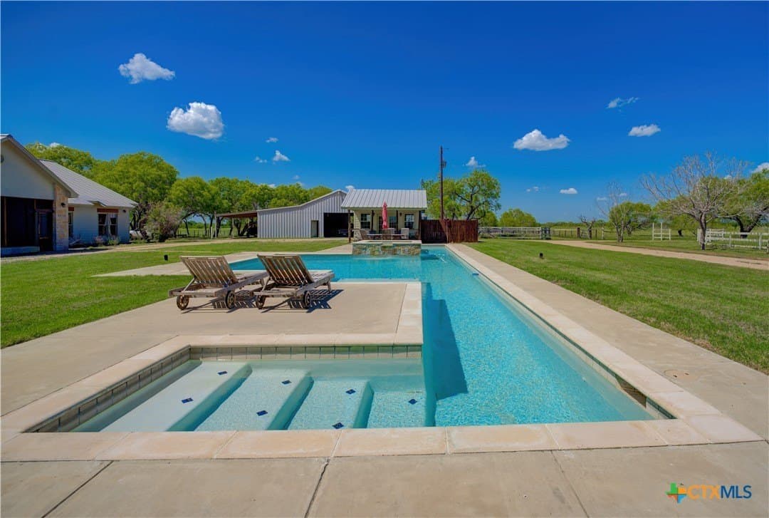 396.84 acres in Karnes County - photo 21