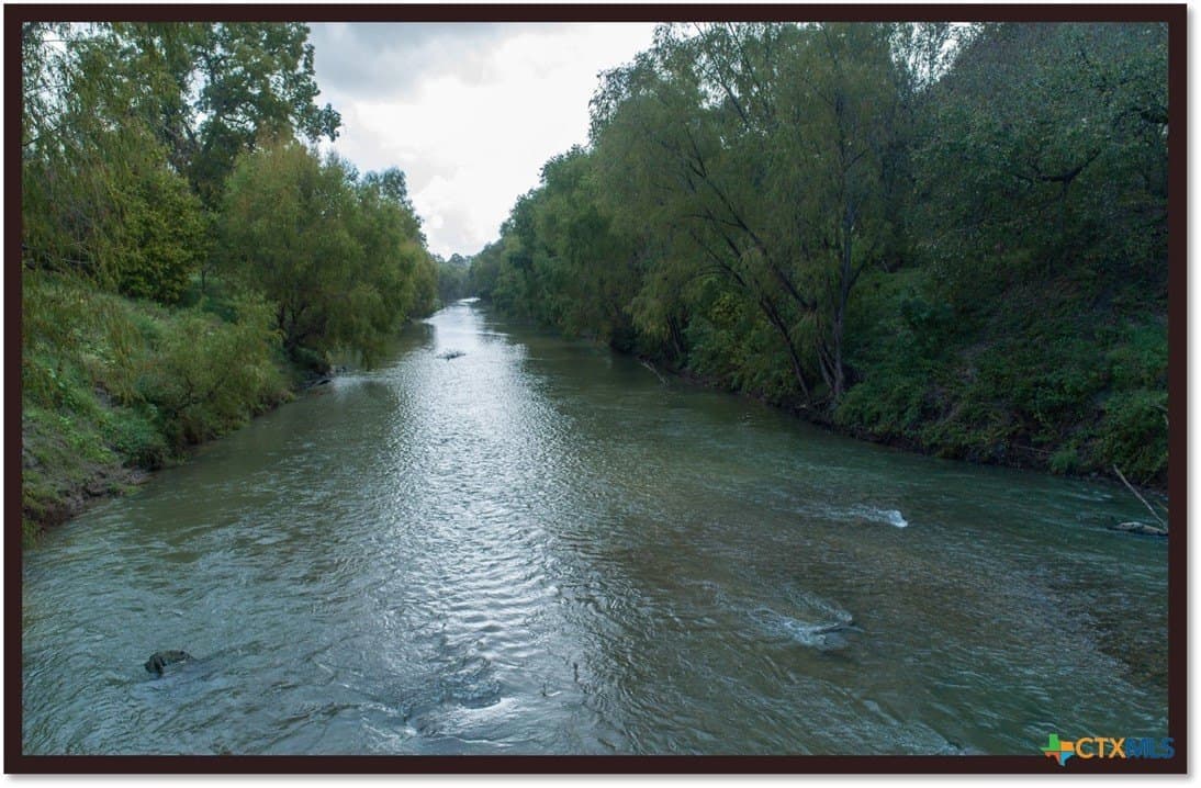 396.84 acres in Karnes County - photo 9