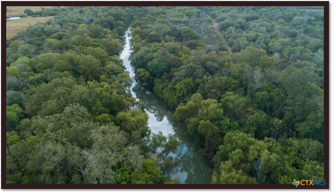 396.84 acres in Karnes County - photo 12