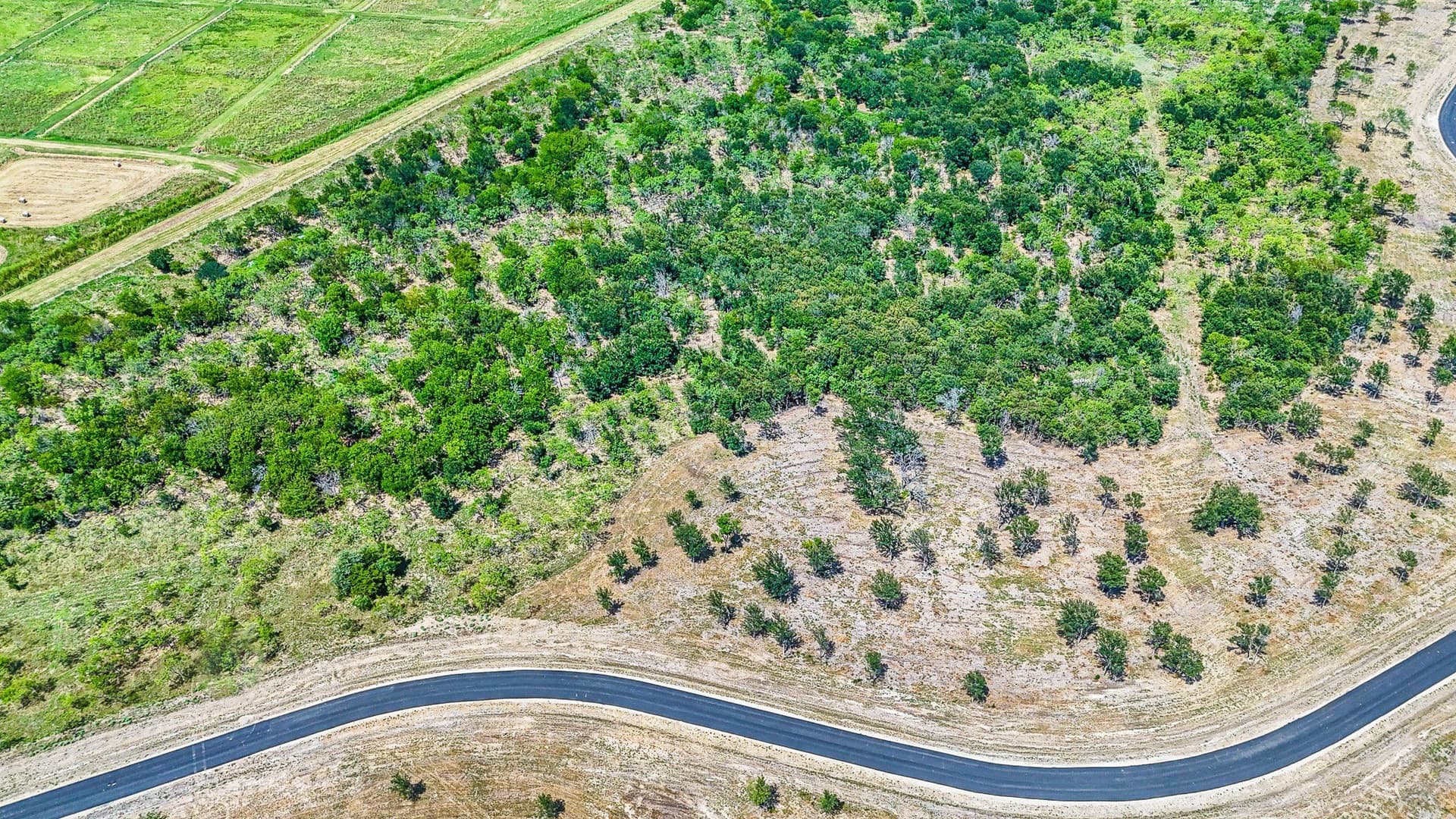 4.39 acres in Navarro County - photo 17