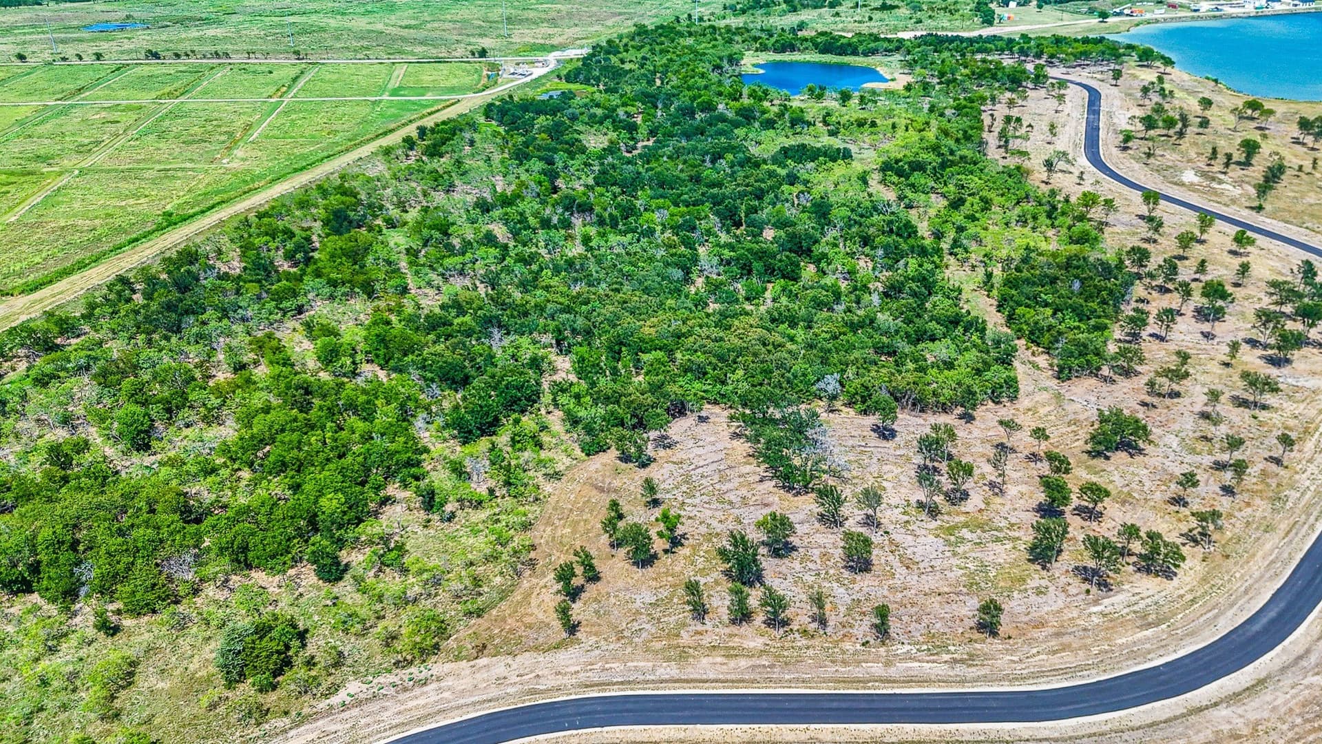 4.39 acres in Navarro County - photo 7