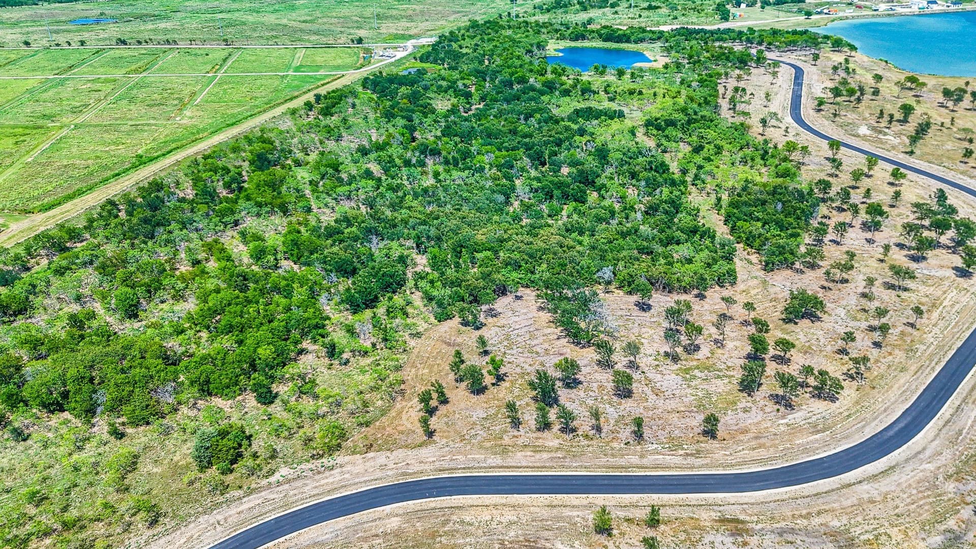 4.39 acres in Navarro County - photo 8