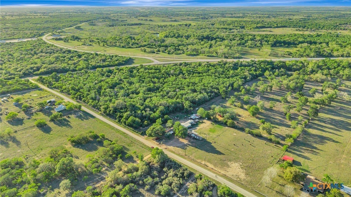 33.13 acres in DeWitt County gallery image 4
