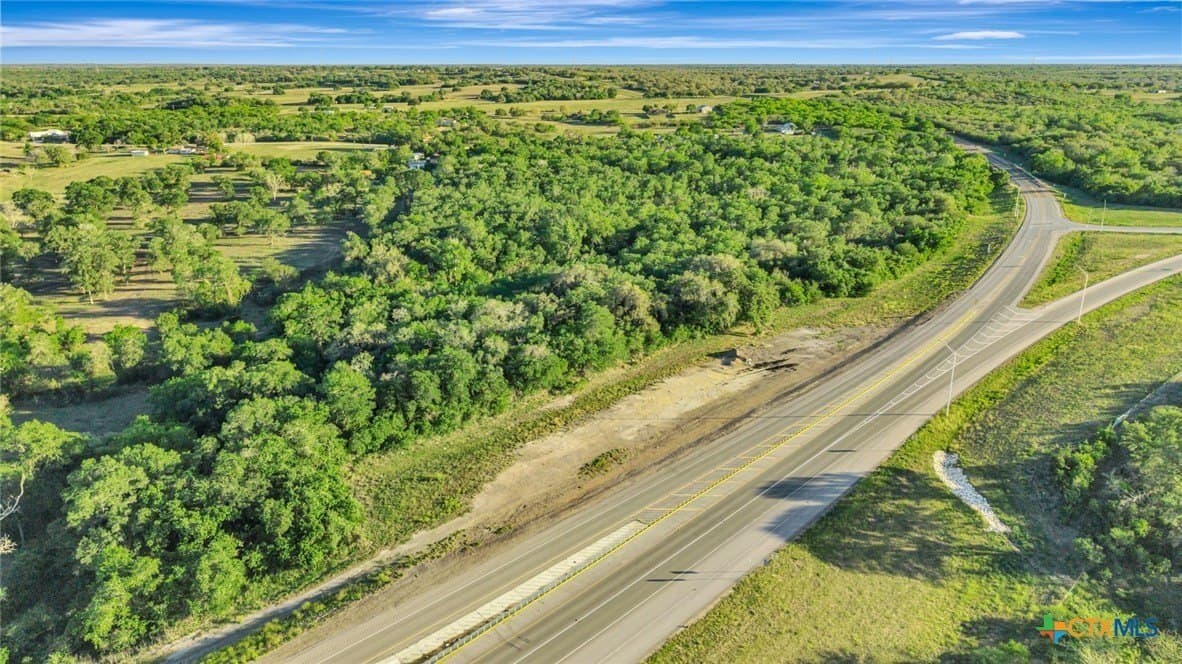 33.13 acres in DeWitt County - photo 9