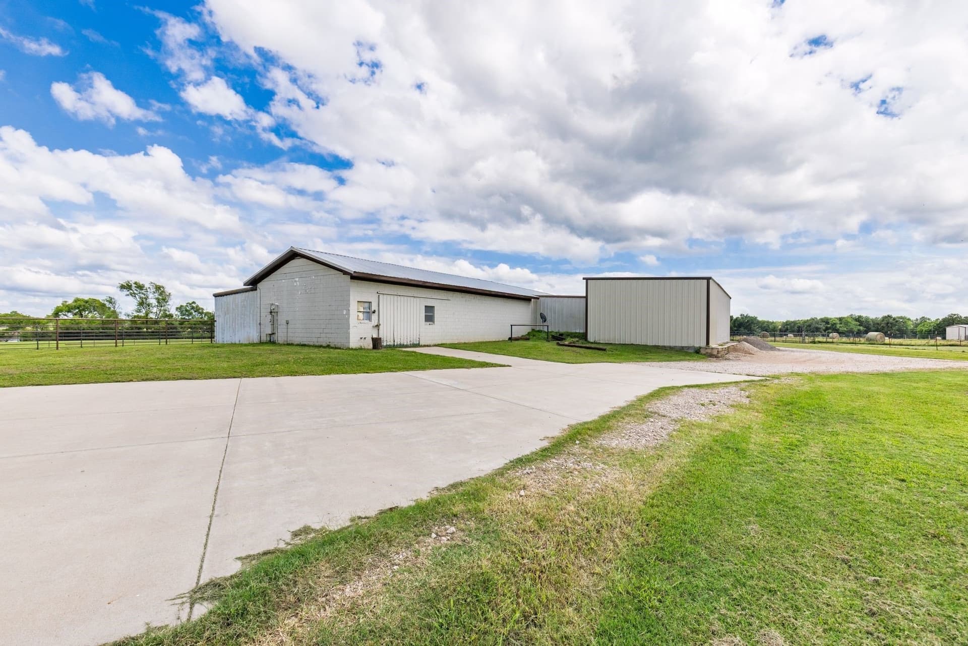 273.3 acres in Hopkins County - photo 37