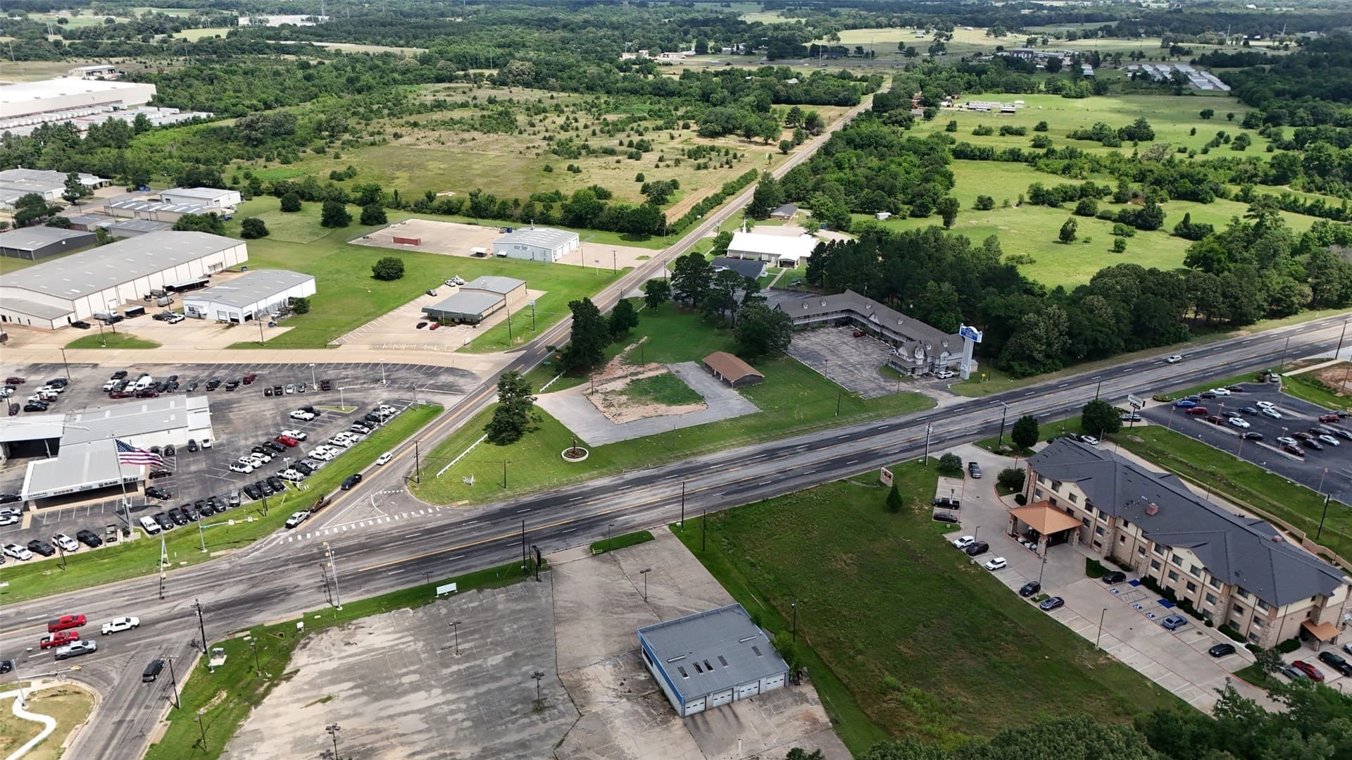 2.15 acres in Henderson County gallery image 3