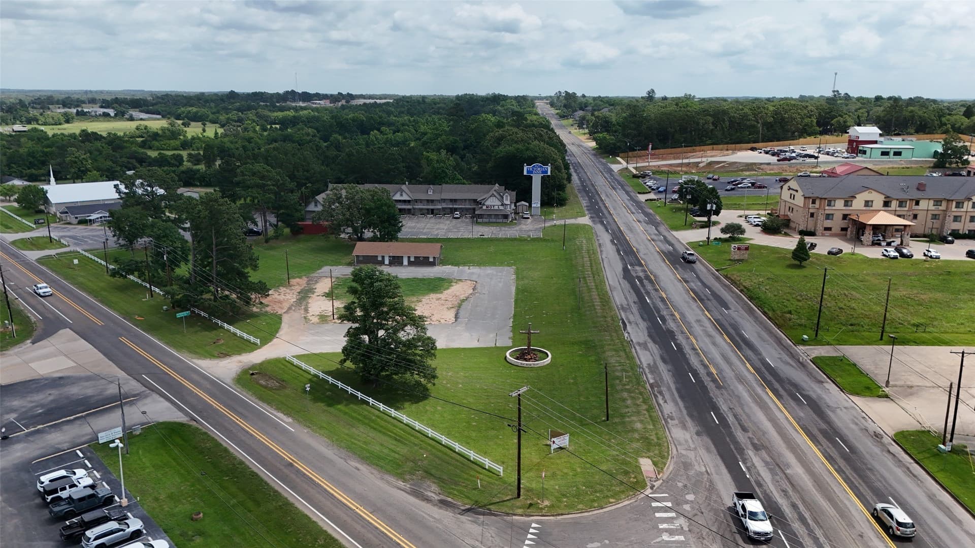 2.15 acres in Henderson County gallery image 2