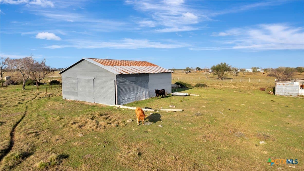 10 acres in Victoria County featured view