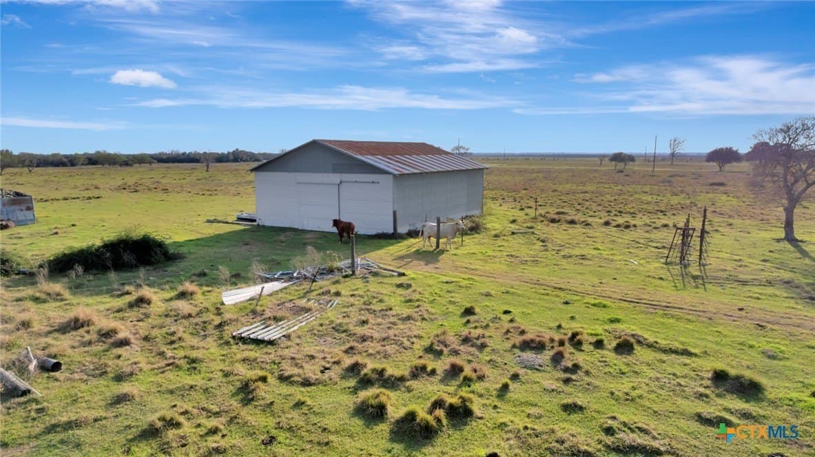 10 acres in Victoria County gallery image 3