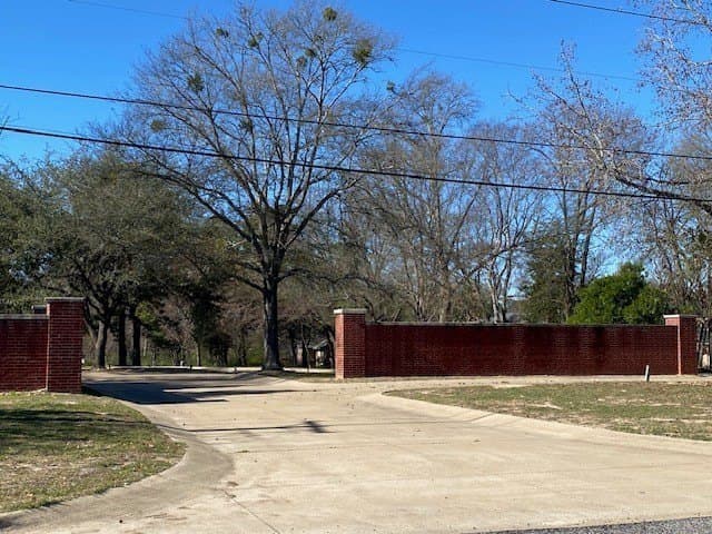0.23 acres in Henderson County - photo 7