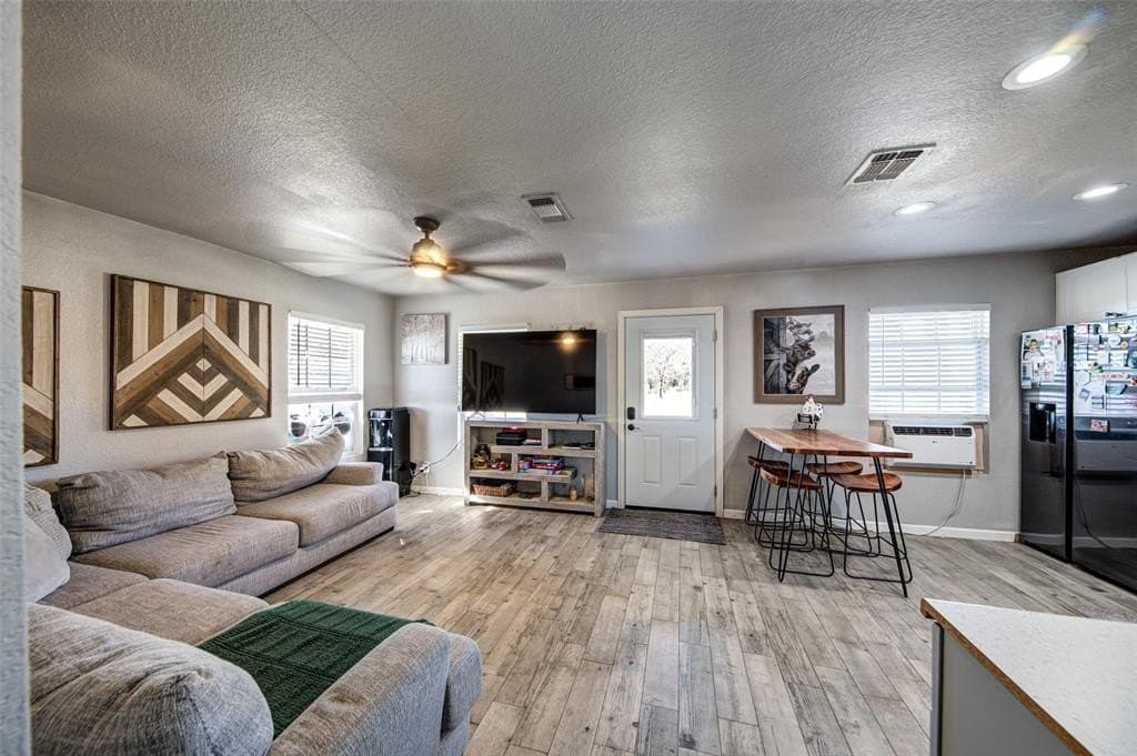 10.01 acres in Wise County gallery image 4