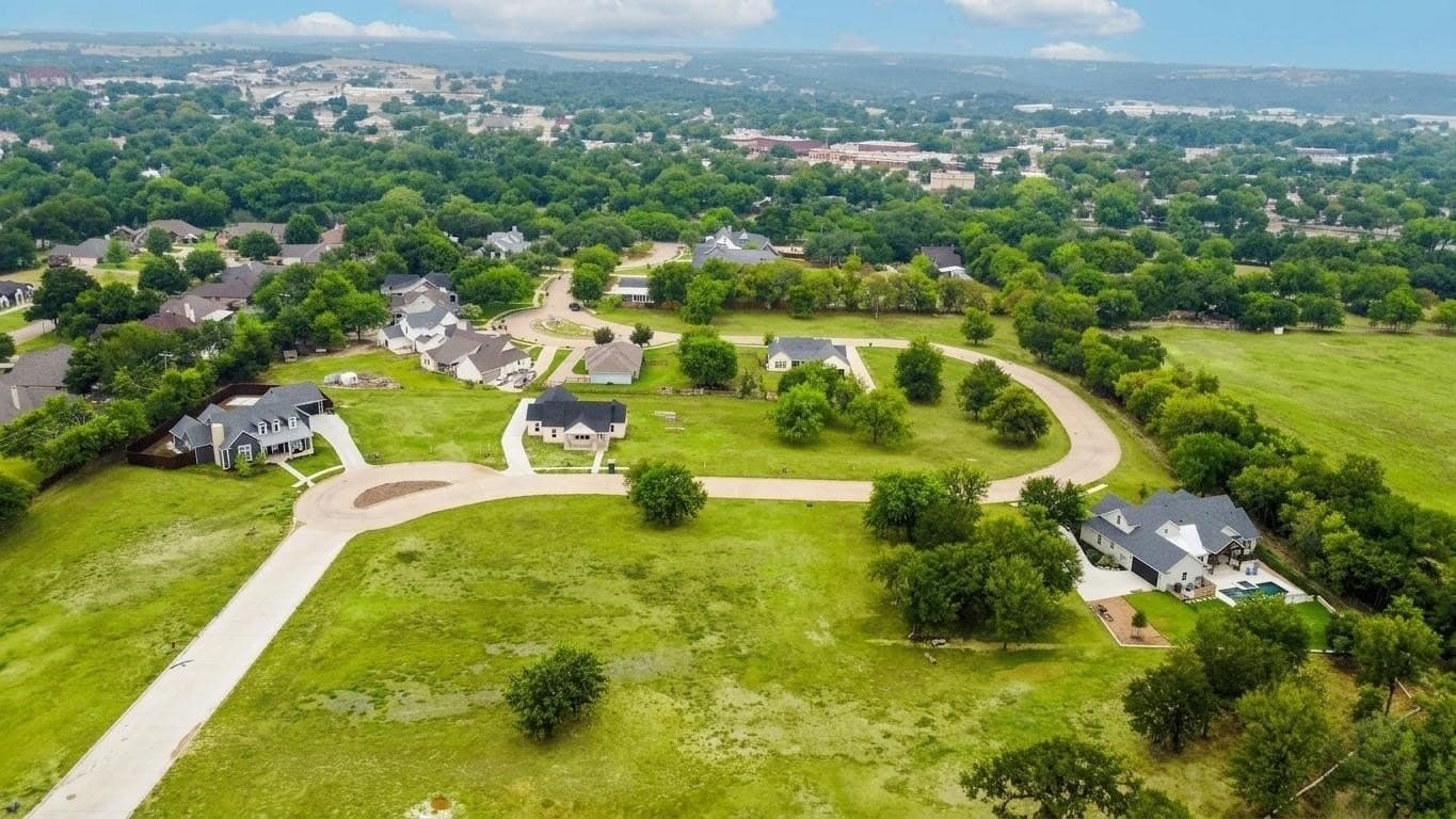 0.34 acres in Somervell County - photo 4
