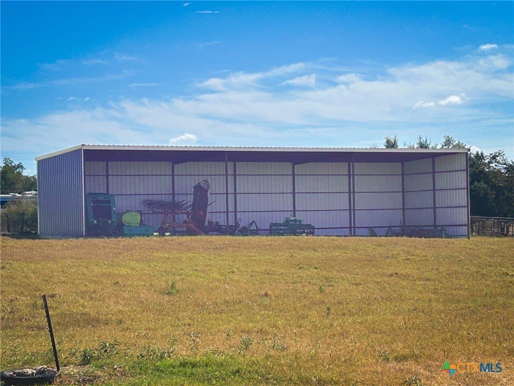 135.82 acres in Milam County - photo 24