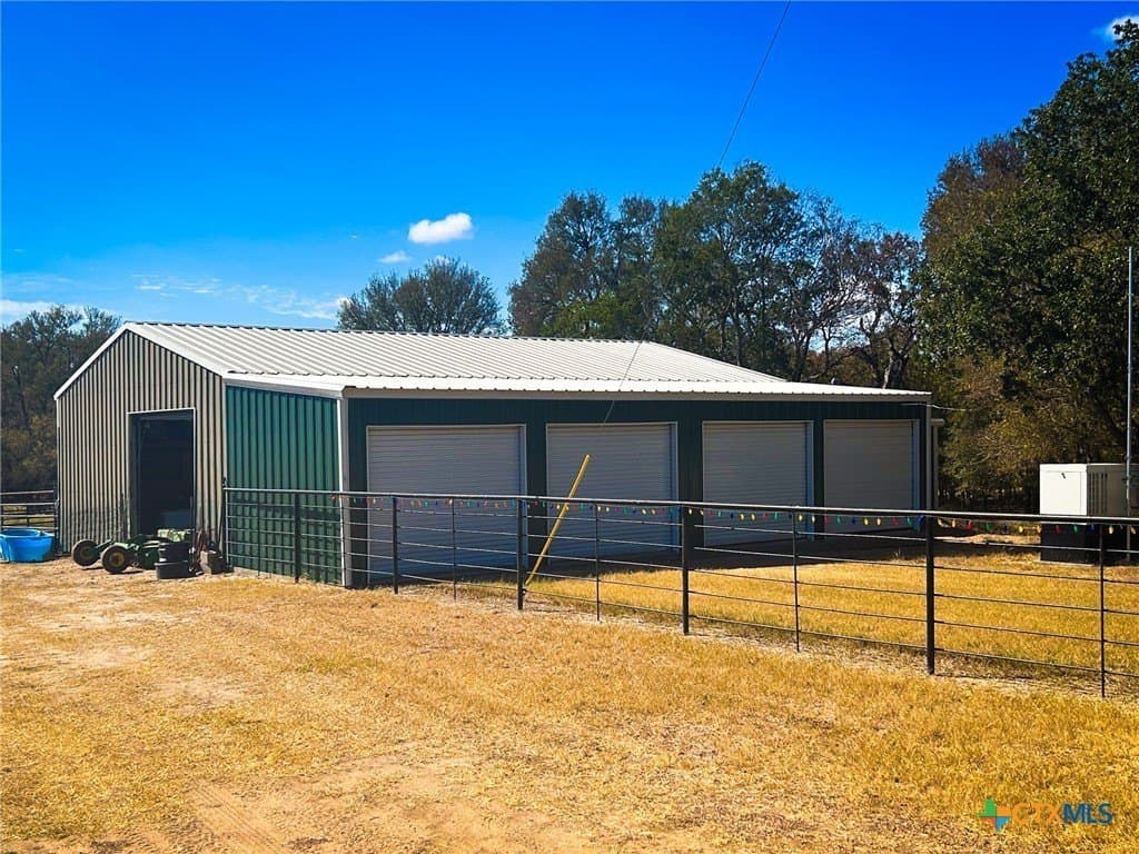 135.82 acres in Milam County - photo 22