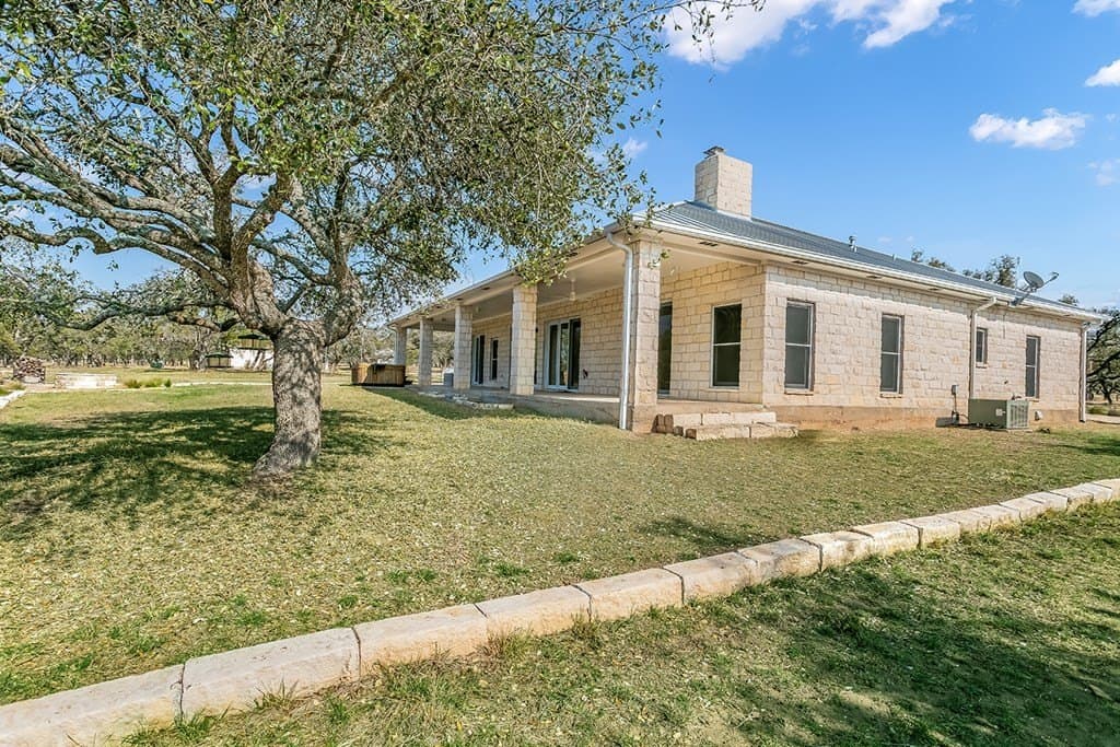 80 acres in Gillespie County - photo 32