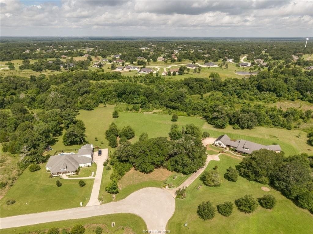 1.98 acres in Grimes County gallery image 3