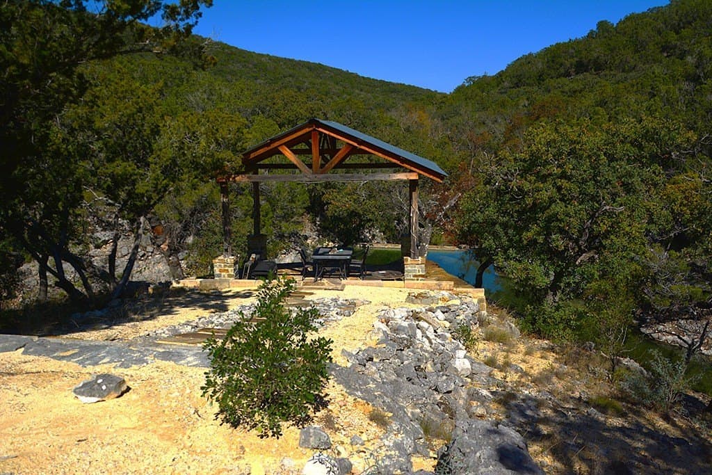 462.11 acres in Real County - photo 13
